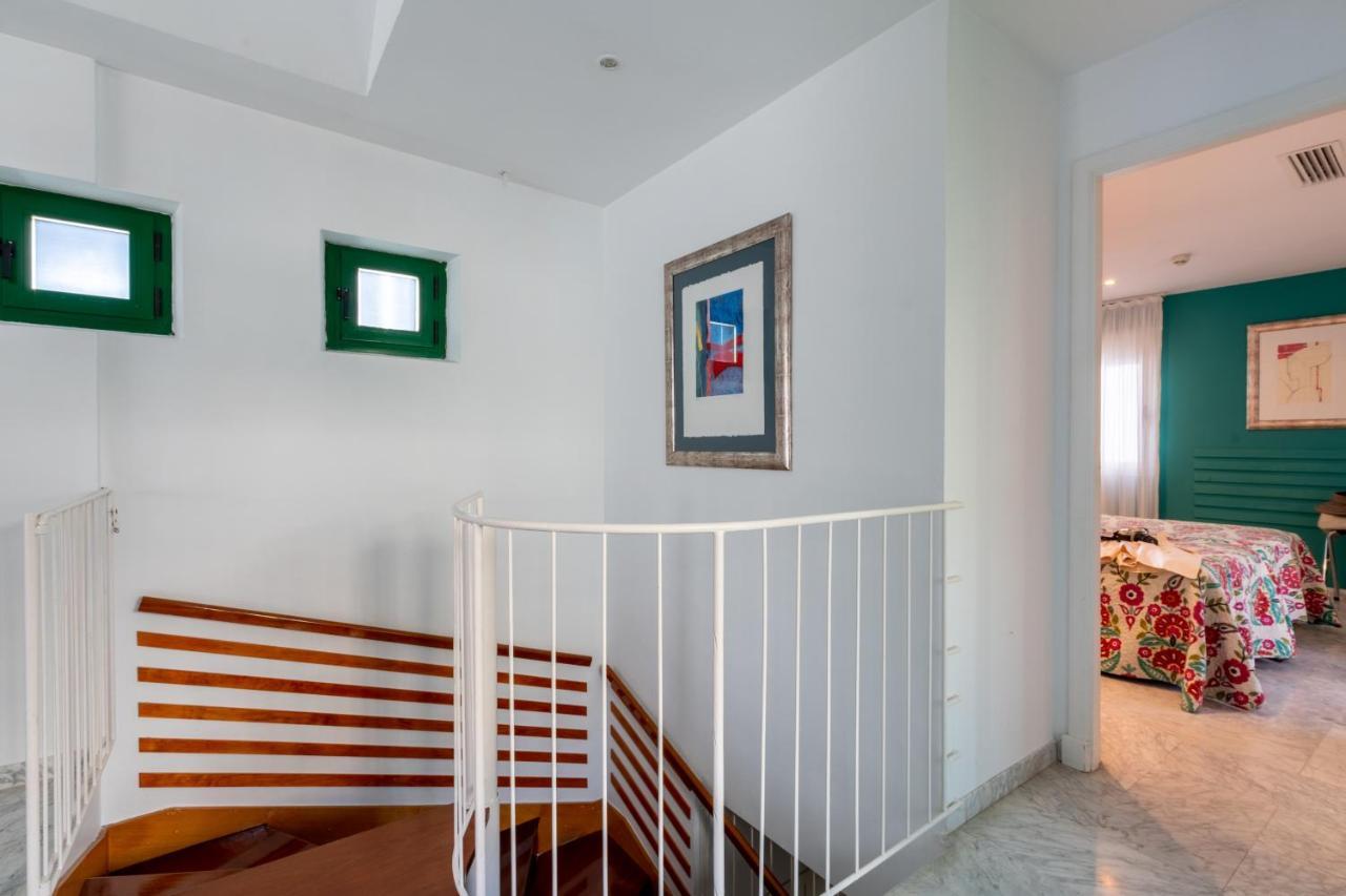 Sevilla Central Suites Apartamentos Puerta Jerez Exterior photo